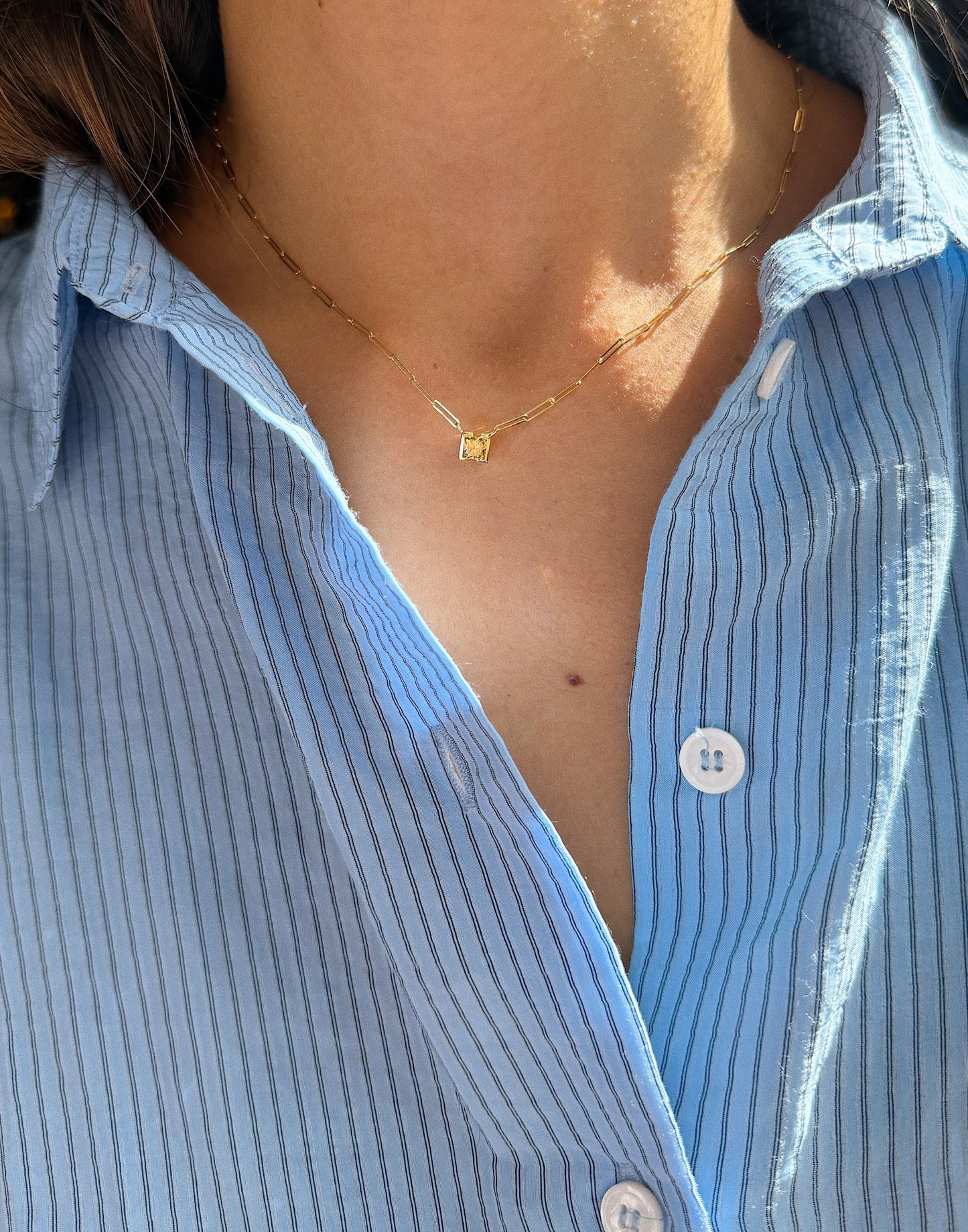Chapter X — Solis Necklace with Brown-Yellowish Diamond